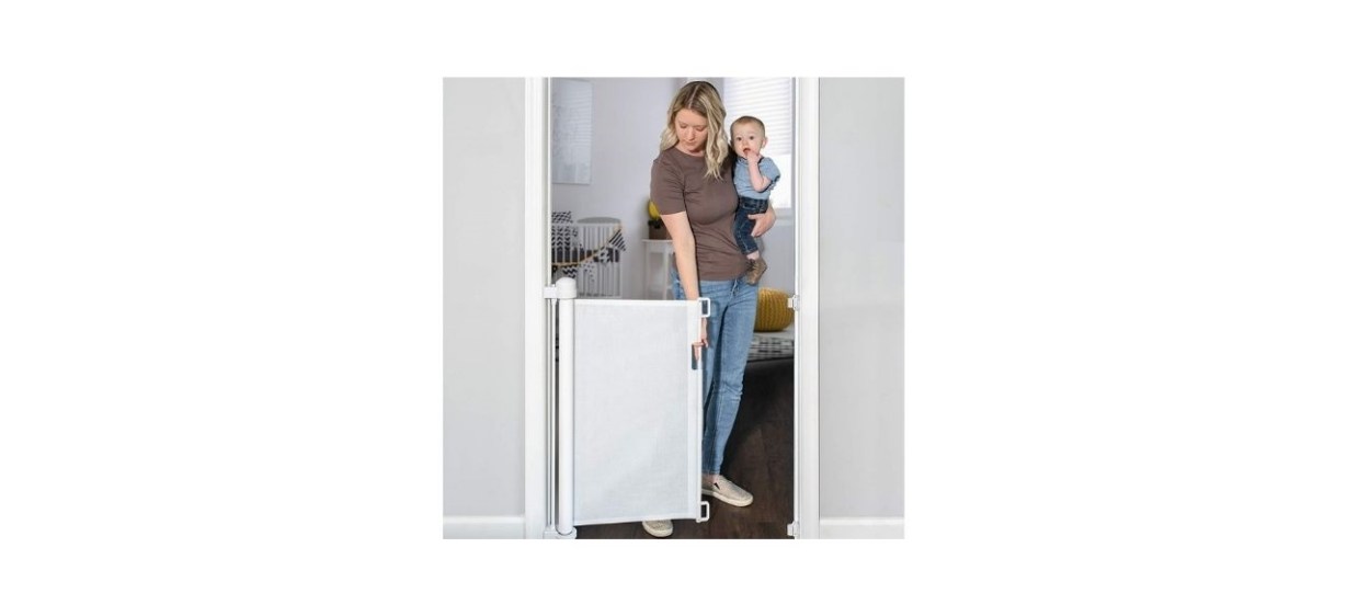 Best retractable baby gate